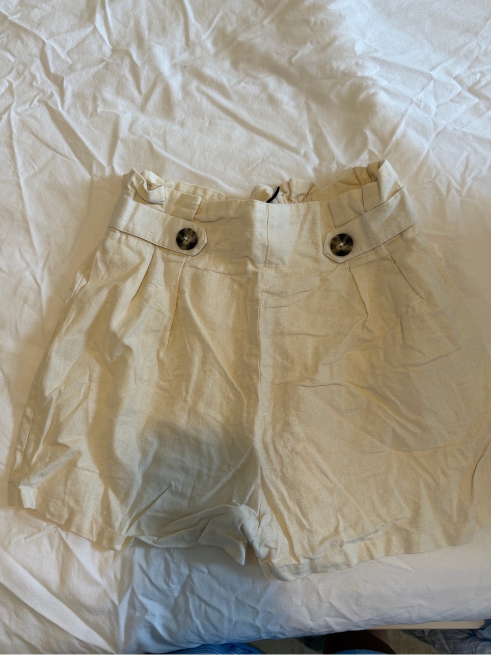stradivarius Cream High-Waist Paperbag Shorts with Button Tabs
